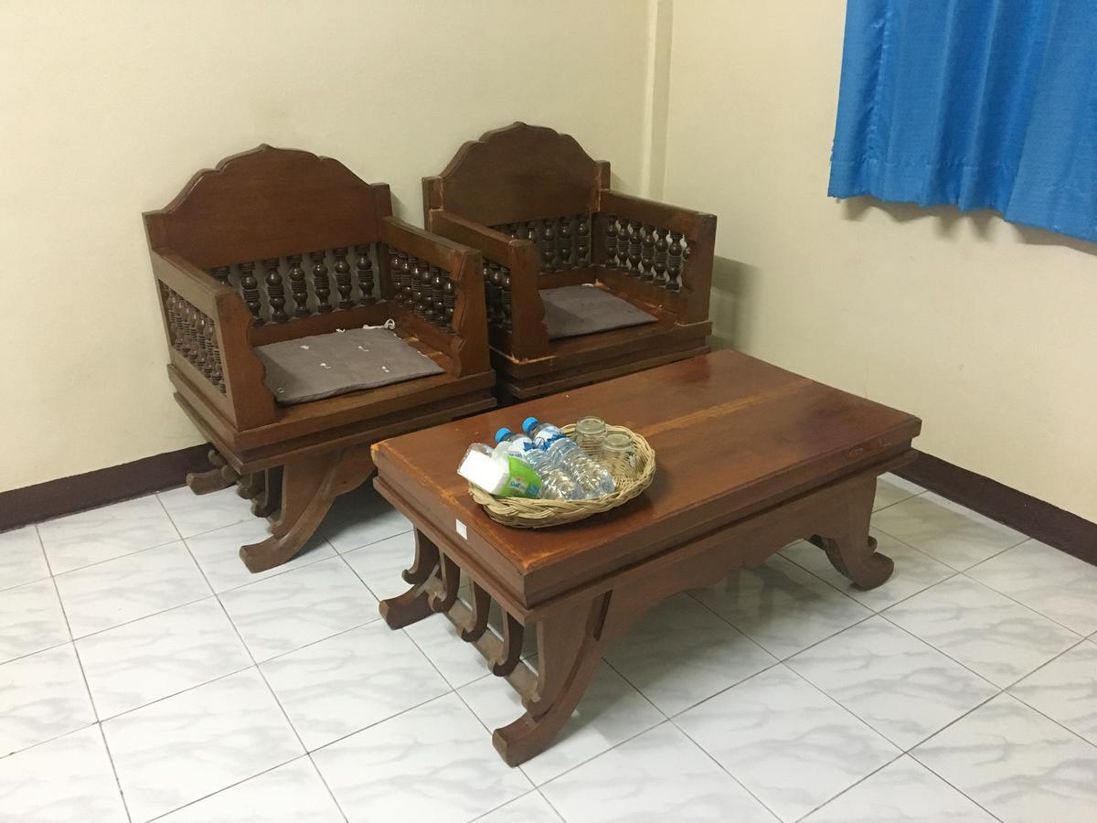 Sunshine Guesthouse 매솟 외부 사진